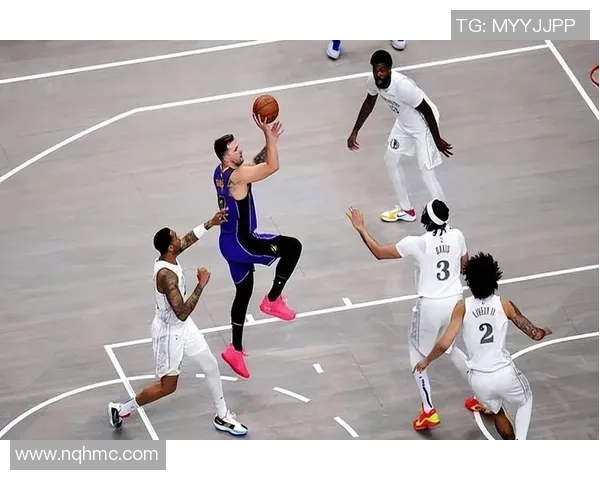 勇士击败湖人，晋级季后赛第二轮：荣耀与挑战并存